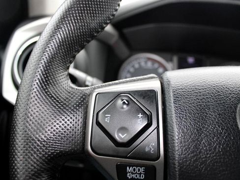 Used 2016 Toyota Tacoma SR5 image 15
