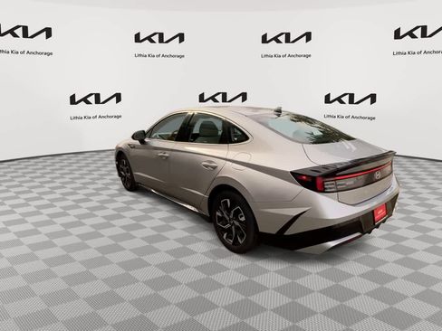 Used 2025 Hyundai Sonata SEL FWD image 6