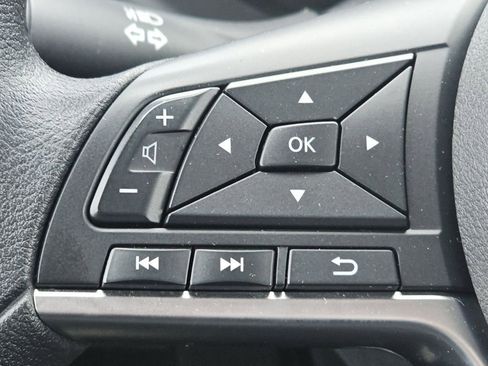 Used 2024 Nissan Kicks SV image 13