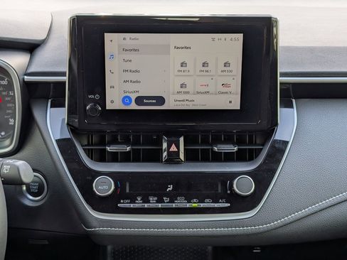 Used 2024 Toyota Corolla SE image 16