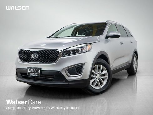 Used 2016 Kia Sorento AWD w/ LX Convenience Package image 1