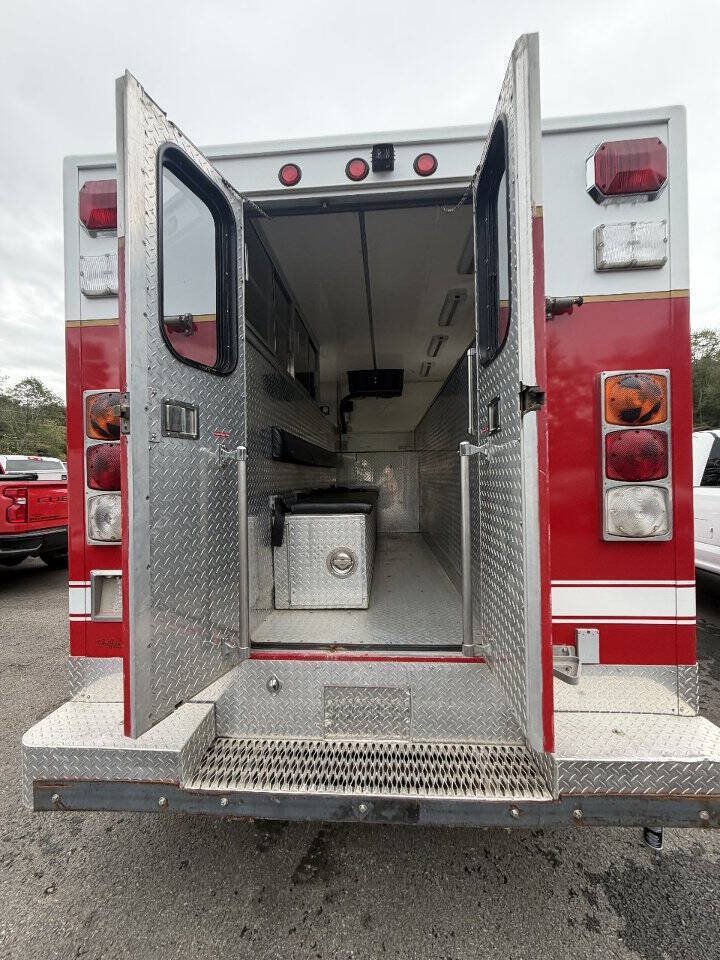Used 1999 Ford F450 4x4 Regular Cab Super Duty image 21