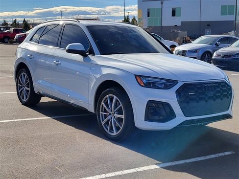 Certified 2024 Audi Q5 e Premium Plus w/ Premium Plus Package image 7