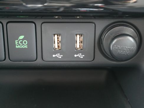 New 2025 Mitsubishi Eclipse Cross LE image 19