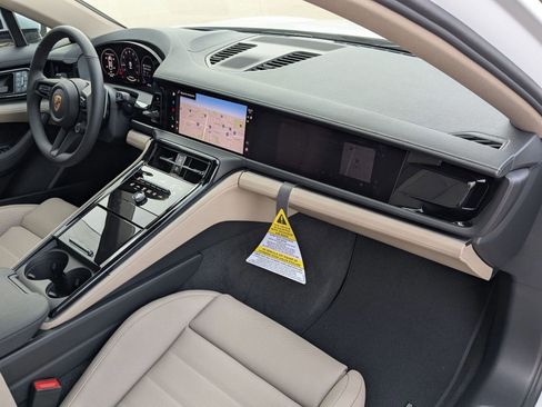 New 2026 Porsche Panamera image 25