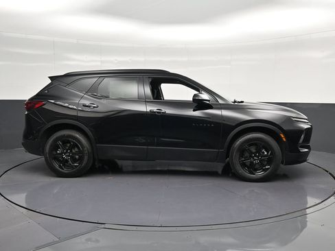 Used 2024 Chevrolet Blazer LT w/ Midnight/Sport Edition FWD image 4
