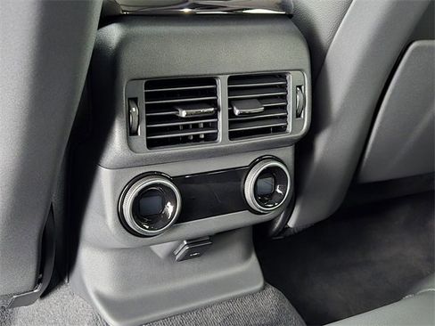 New 2026 Land Rover Range Rover Velar Dynamic SE image 14