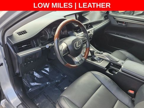Used 2018 Lexus ES 350 w/ Navigation System Package FWD image 18