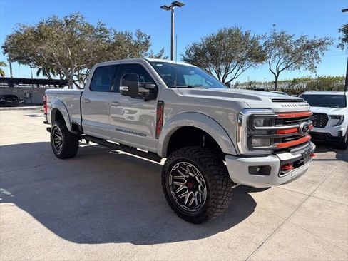 Used 2026 Ford F250 Lariat w/ Black Appearance Package image 7