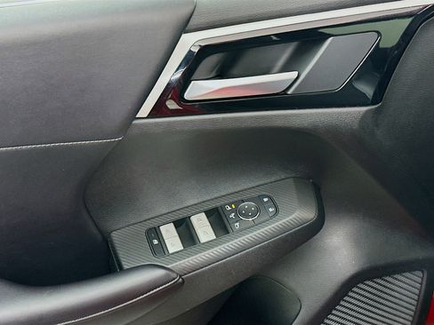 Used 2024 Mitsubishi Outlander SE image 15