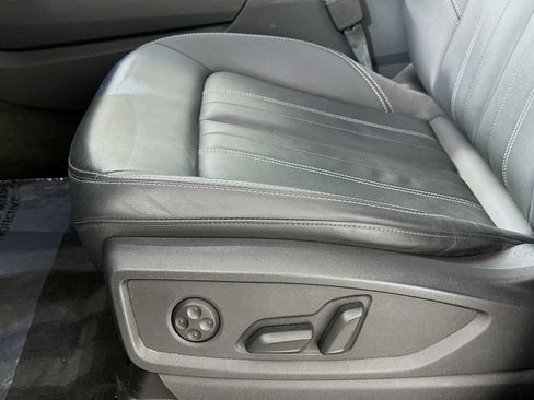 Certified 2023 Audi Q5 Premium w/ Convenience Package AWD/4WD image 17