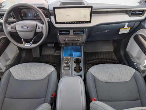 New 2026 Ford Maverick XLT w/ XLT Luxury Package FWD image 5