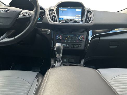 Used 2019 Ford Escape Titanium image 12