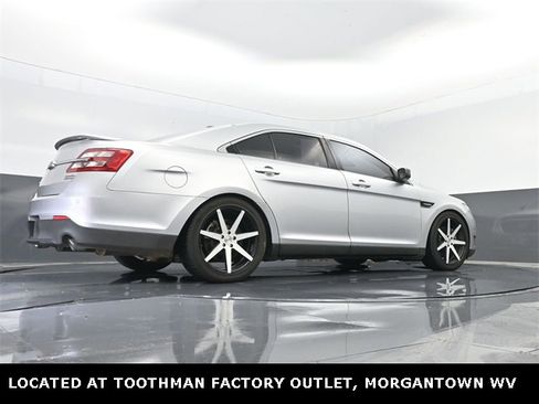 Used 2018 Ford Taurus SHO w/ Driver Assist Package image 27