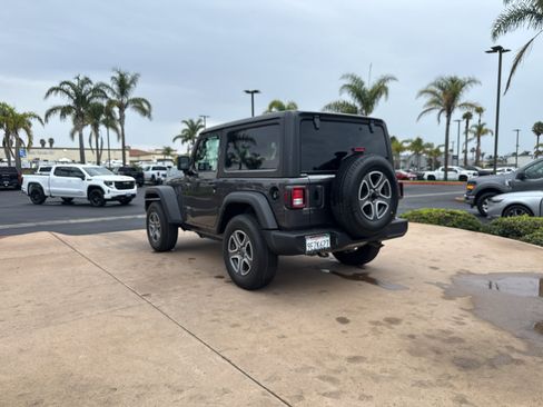 Used 2022 Jeep Wrangler Sport AWD/4WD image 7