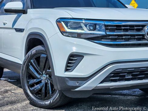 Used 2023 Volkswagen Atlas Cross Sport SE w/ Black Wheel Package AWD/4WD image 3