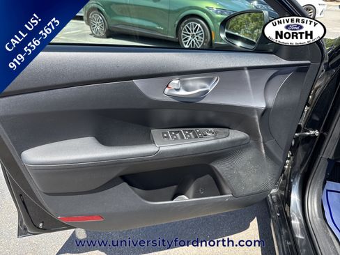 Used 2023 Kia Forte LXS FWD image 11