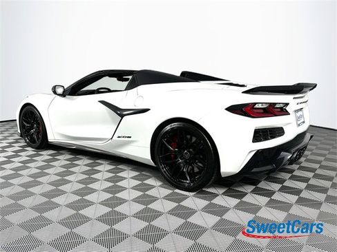 Used 2024 Chevrolet Corvette Z06 image 5