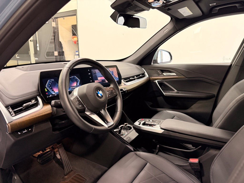 Used 2026 BMW X1 xDrive28i AWD/4WD image 11