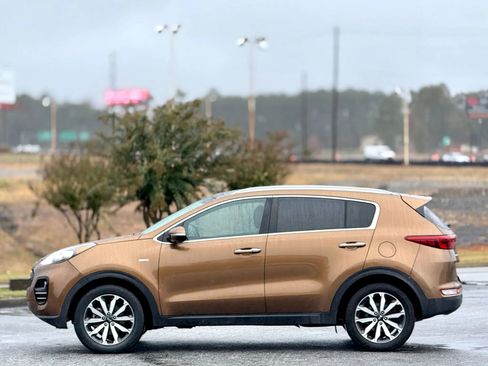 Used 2017 Kia Sportage EX w/ EX Technology Package AWD/4WD image 8