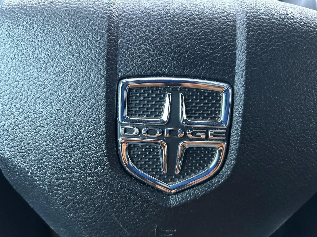 Used 2013 Dodge Grand Caravan R/T w/ Driver Convenience Group FWD image 19