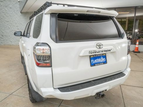 Used 2016 Toyota 4Runner SR5 Premium RWD image 5
