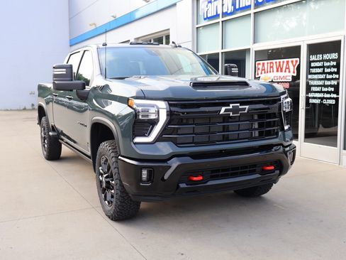 New 2026 Chevrolet Silverado 2500 LTZ w/ LTZ Plus Package AWD/4WD image 2