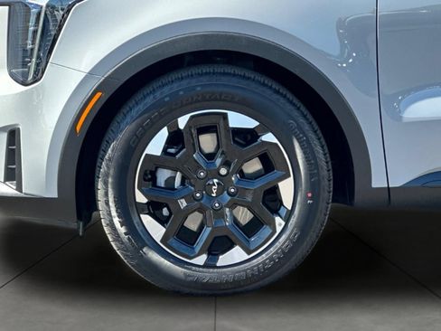 Certified 2025 Kia Sorento S w/ Panoramic Sunroof Package FWD image 32