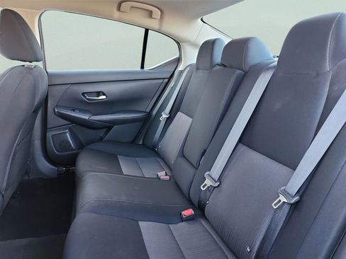 Used 2020 Nissan Sentra SV w/ Lighting Package image 17