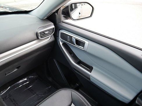 Used 2023 Ford Explorer XLT w/ Equipment Group 202A image 25