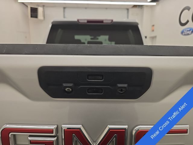 Used 2022 GMC Sierra 1500 SLT w/ Driver Alert Package I AWD/4WD image 19