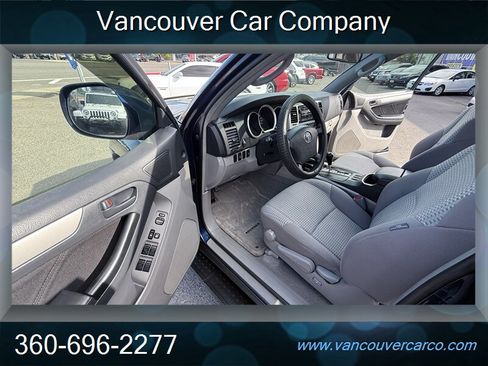 Used 2007 Toyota 4Runner SR5 AWD/4WD image 13