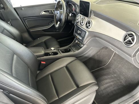 Used 2018 Mercedes-Benz CLA 250 image 35