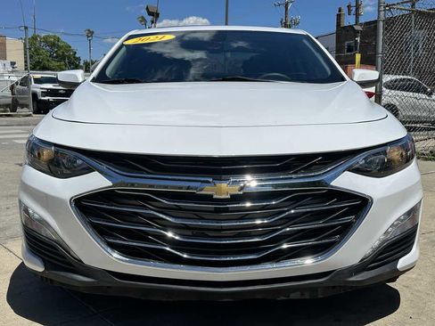 Used 2021 Chevrolet Malibu LT FWD image 2