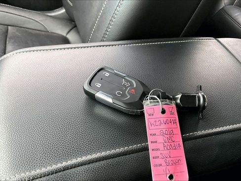 Used 2019 GMC Acadia SLT FWD image 13
