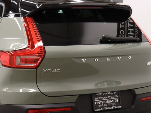 Used 2021 Volvo XC40 P8 Recharge AWD/4WD image 11