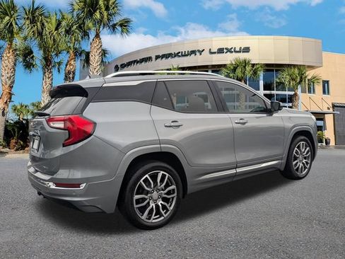 Used 2024 GMC Terrain Denali w/ Denali Premium Package AWD/4WD image 5