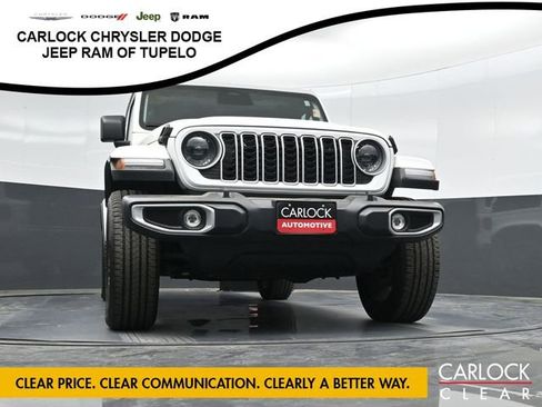 Used 2025 Jeep Wrangler Sahara image 37