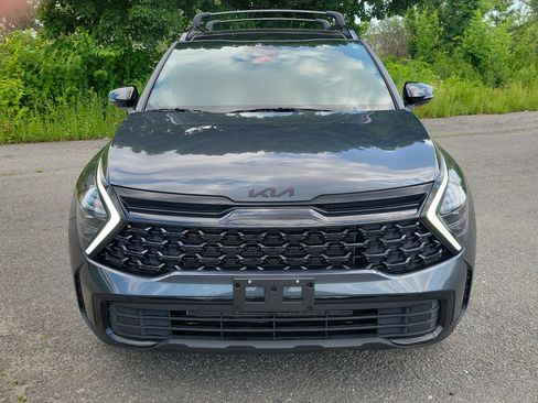 Used 2025 Kia Sportage X-Line w/ Premium Package AWD/4WD image 2