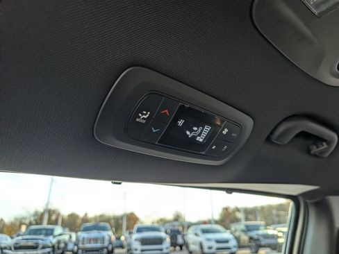 New 2026 Chrysler Pacifica Select w/ S Appearance Package FWD image 33