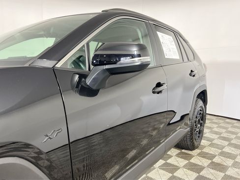 Used 2025 Toyota RAV4 XLE w/ Convenience Package FWD image 13