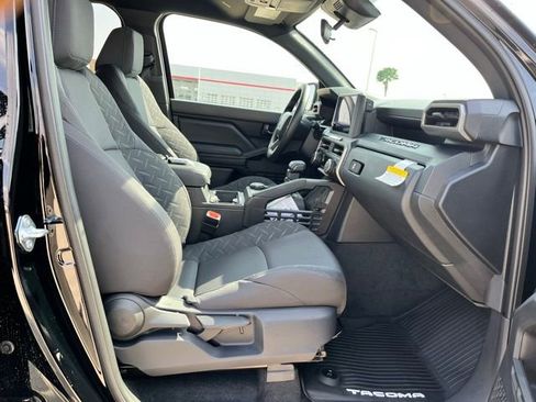 New 2026 Toyota Tacoma SR AWD/4WD image 22