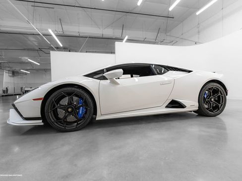 Used 2024 Lamborghini Huracan Tecnica RWD image 25