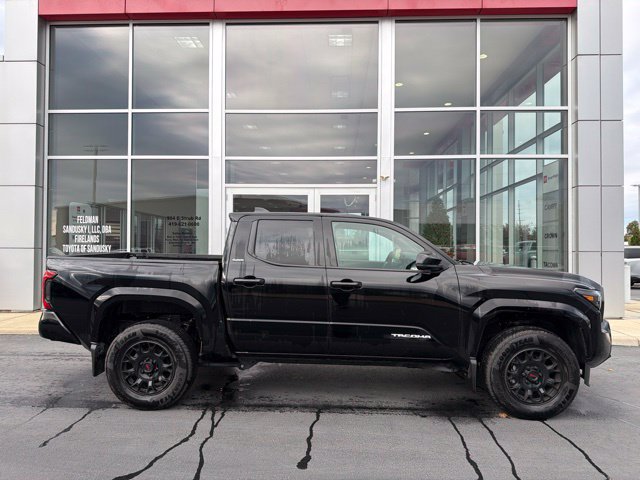 Certified 2025 Toyota Tacoma SR5 AWD/4WD image 7
