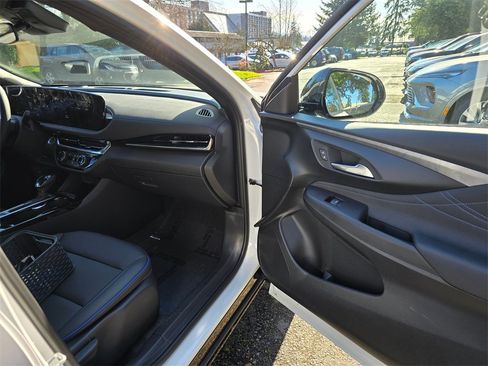 New 2026 Buick Envista Sport Touring image 41