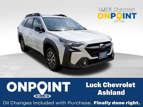 Used 2024 Subaru Outback Premium AWD/4WD image 1