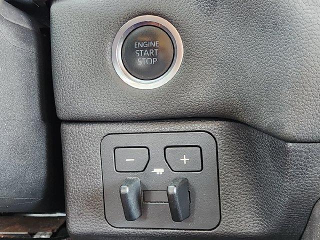 Used 2023 Toyota Tundra Limited w/ Power Package AWD/4WD image 15