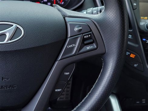 Used 2016 Hyundai Veloster Turbo image 18