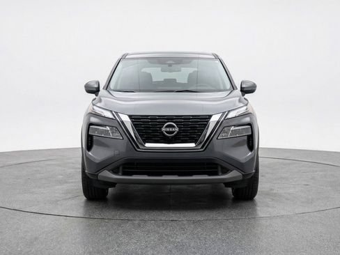 Used 2025 Nissan Rogue SV AWD/4WD image 2