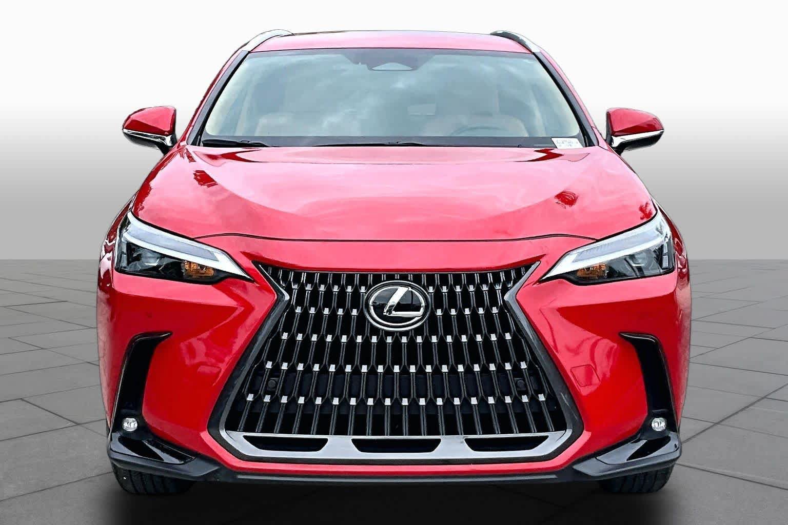 Used 2025 Lexus NX 250 FWD w/ Accessory Package (Z2) image 4